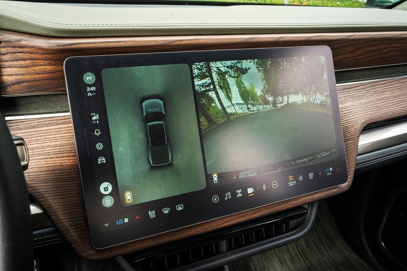 2023 Rivian R1T Adventure   - Photo 53 - Renton, WA 98057
