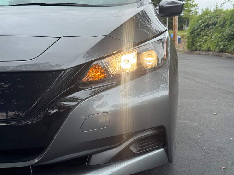 2024 Nissan LEAF S   - Photo 4 - Renton, WA 98057