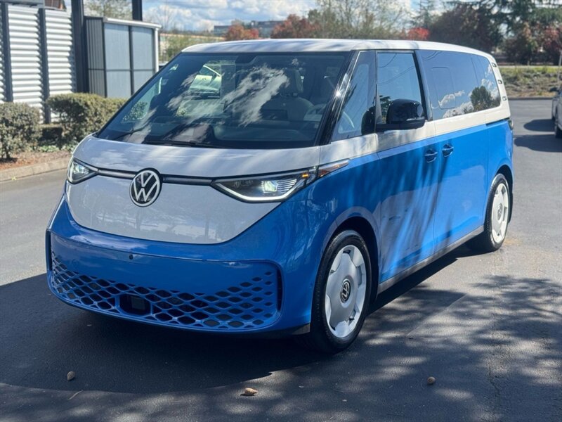 2025 Volkswagen ID. Buzz 1st Edition 4Motion   - Photo 1 - Renton, WA 98057