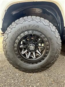 2017 Toyota Tacoma SR5 V6   - Photo 7 - Frederick, CO 80504