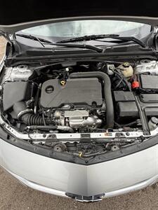 2021 Chevrolet Malibu LT - Photo 12 - Frederick, CO 80504