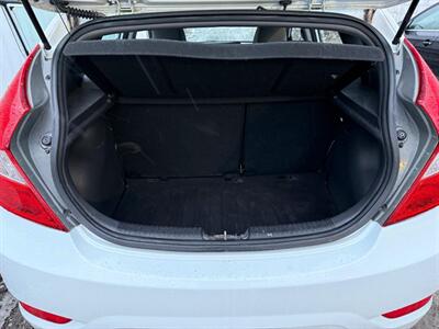 2012 Hyundai ACCENT SE   - Photo 15 - North Lima, OH 44452