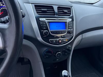 2012 Hyundai ACCENT SE   - Photo 11 - North Lima, OH 44452