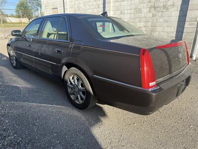 2009 Cadillac DTS Luxury 5-Passenger - Photo 5 - North Lima, OH 44452