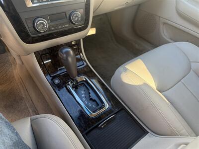 2009 Cadillac DTS Luxury 5-Passenger - Photo 18 - North Lima, OH 44452