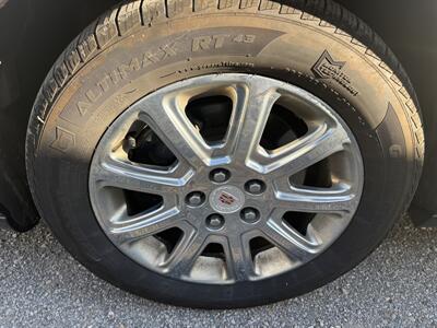 2009 Cadillac DTS Luxury 5-Passenger - Photo 8 - North Lima, OH 44452