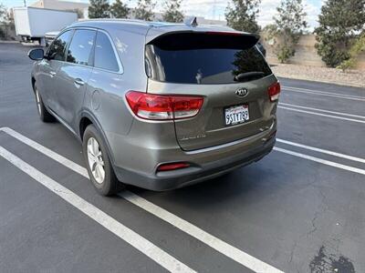 2018 Kia Sorento L   - Photo 15 - Anaheim, CA 92801