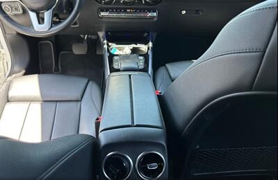 2022 Mercedes-Benz GLB 250   - Photo 11 - Anaheim, CA 92801