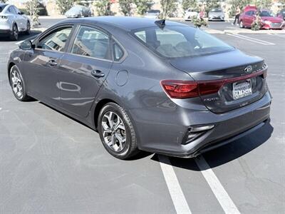 2021 Kia Forte FE   - Photo 8 - Anaheim, CA 92801