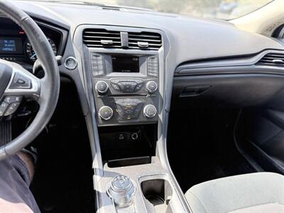 2018 Ford Fusion S   - Photo 21 - Anaheim, CA 92801