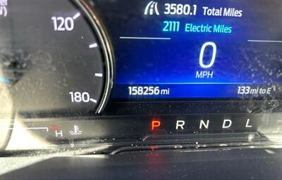 2022 Ford Escape Hybrid SE   - Photo 10 - Anaheim, CA 92801