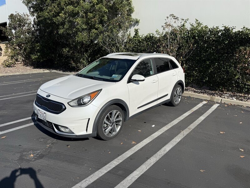 2017 Kia Niro Touring  