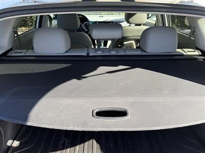 2017 Kia Niro Touring   - Photo 19 - Anaheim, CA 92801