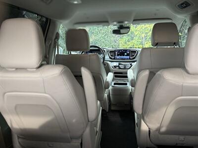 2021 Chrysler Pacifica Hybrid Touring L   - Photo 12 - Anaheim, CA 92801