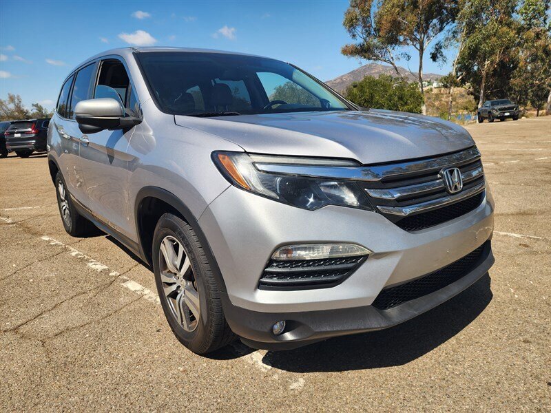 2018 Honda Pilot EX-L   - Photo 1 - Ramona, CA 92065