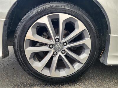 2014 Honda Accord EX-L V6 w/Navi   - Photo 31 - Ramona, CA 92065
