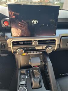 2024 Toyota Tacoma TRD Off-Road - Photo 4 - Ramona, CA 92065