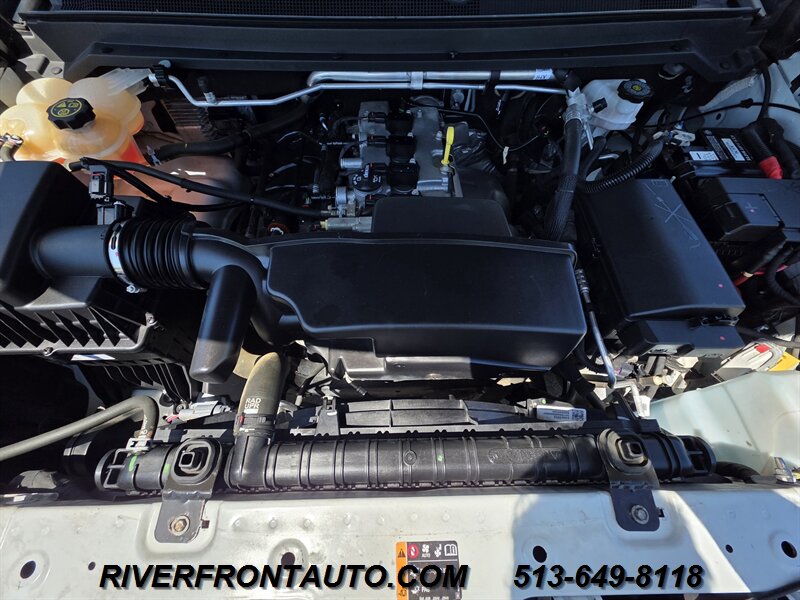 2022 Chevrolet Colorado LT 4x4 - Photo 4 - Middletown, OH 45042