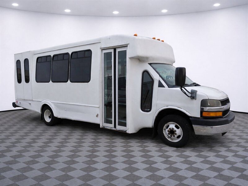 2013 Chevrolet Express 4500 2dr Commercial/Cutaway/Chassis 159 in. WB  