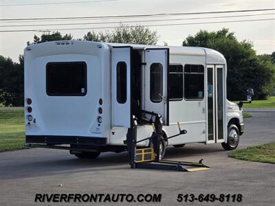 2017 Ford E450 Wheelchair Shuttle Bus   - Photo 2 - Middletown, OH 45042