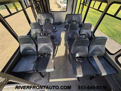 2017 Ford E450 Wheelchair Shuttle Bus   - Photo 16 - Middletown, OH 45042