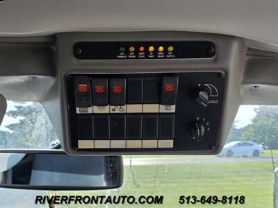 2017 Ford E450 Wheelchair Shuttle Bus   - Photo 14 - Middletown, OH 45042