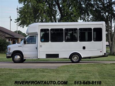 2017 Ford E450 Wheelchair Shuttle Bus   - Photo 7 - Middletown, OH 45042