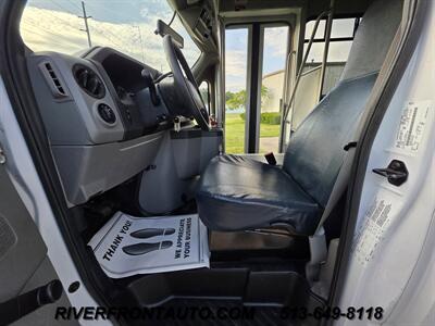 2017 Ford E450 Wheelchair Shuttle Bus   - Photo 10 - Middletown, OH 45042