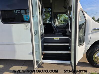 2017 Ford E450 Wheelchair Shuttle Bus   - Photo 17 - Middletown, OH 45042