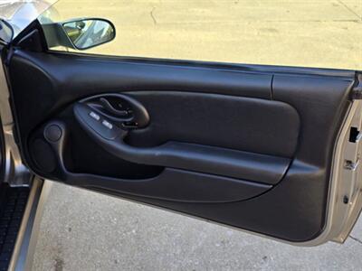 2002 Pontiac Trans Am Trans Am 2dr Convertible - Photo 28 - Middletown, OH 45042