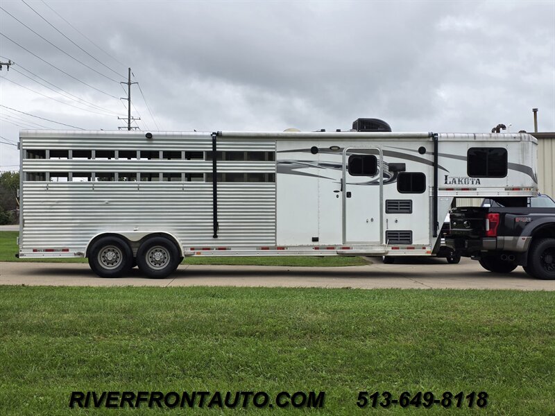 2017 Lakota LE169 LQ Aluminum Livestock Trailer - Photo 2 - Middletown, OH 45042