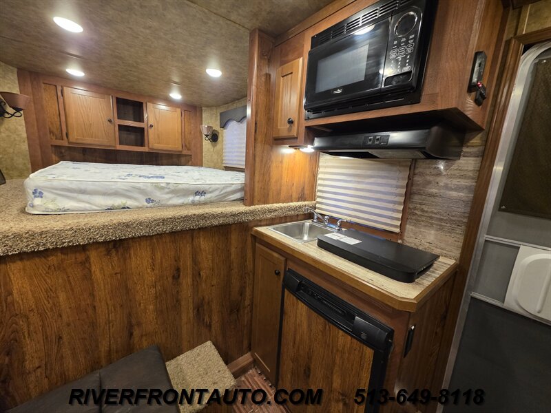 2017 Lakota LE169 LQ Aluminum Livestock Trailer - Photo 10 - Middletown, OH 45042