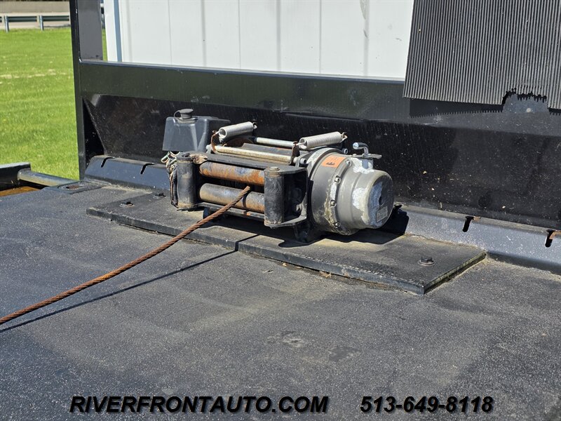 2008 Hino 258 Tow Truck / Equipment Hauler - Photo 34 - Middletown, OH 45042
