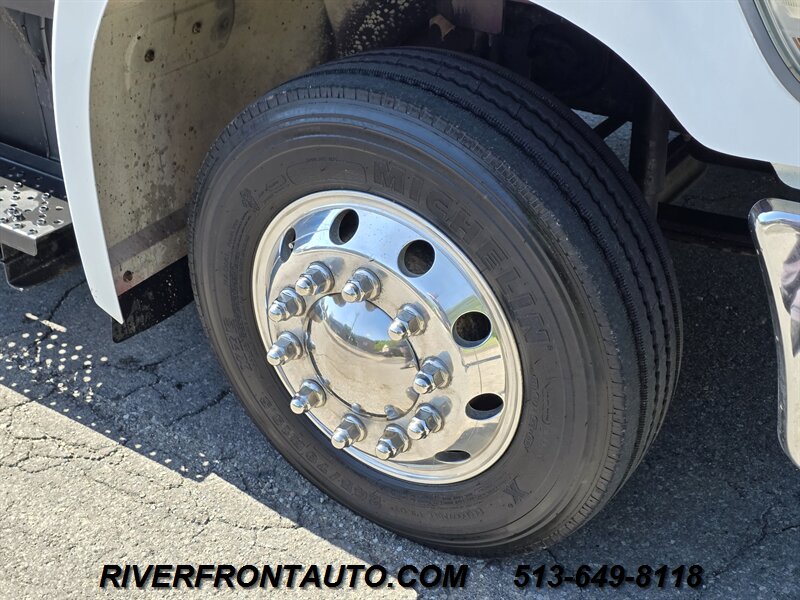 2008 Hino 258 Tow Truck / Equipment Hauler - Photo 33 - Middletown, OH 45042