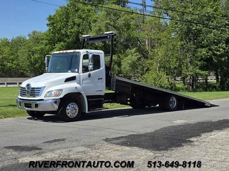 2008 Hino 258 Tow Truck / Equipment Hauler   - Photo 1 - Middletown, OH 45042