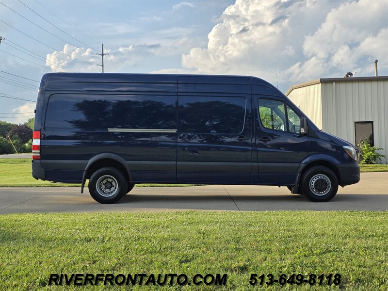 2017 Mercedes-Benz Sprinter 3500 Dually Ext High Roof - Photo 5 - Middletown, OH 45042
