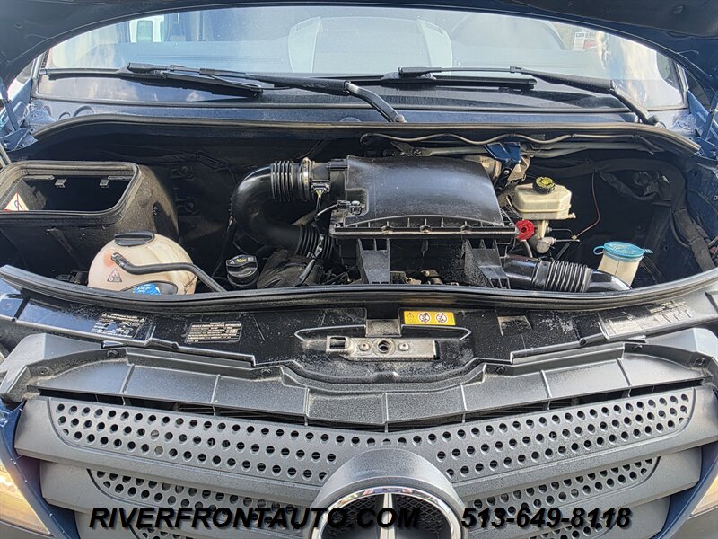 2017 Mercedes-Benz Sprinter 3500 Dually Ext High Roof - Photo 17 - Middletown, OH 45042