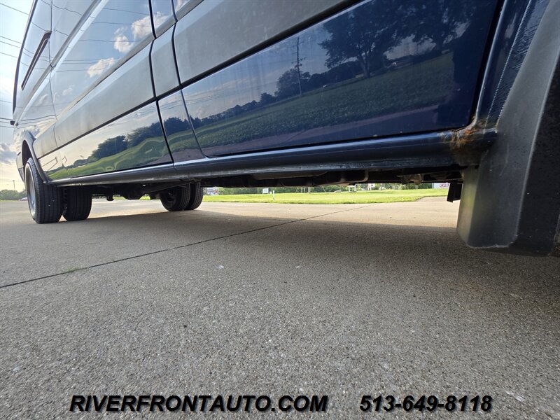 2017 Mercedes-Benz Sprinter 3500 Dually Ext High Roof - Photo 18 - Middletown, OH 45042