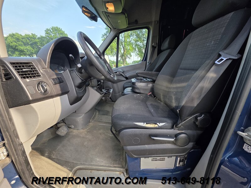 2017 Mercedes-Benz Sprinter 3500 Dually Ext High Roof - Photo 8 - Middletown, OH 45042