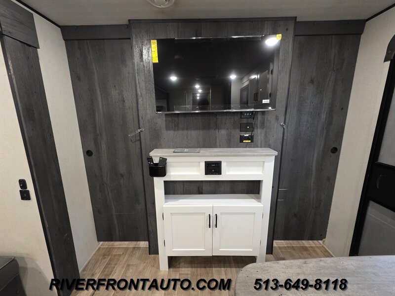 2023 Keystone Hideout 31BRD 36FT - Bunks - Outdoor Kitchen - Photo 21 - Middletown, OH 45042