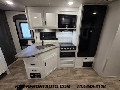 2023 Keystone Hideout 31BRD 36FT - Bunks - Outdoor Kitchen - Photo 11 - Middletown, OH 45042
