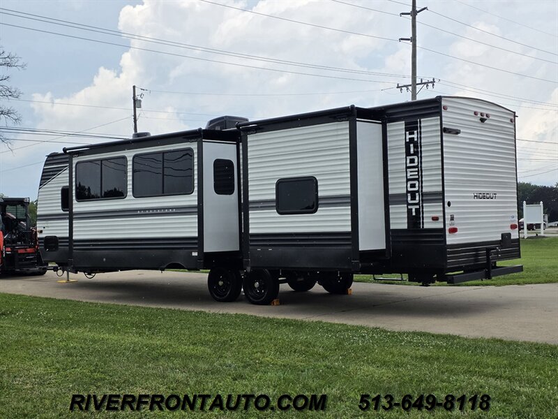 2023 Keystone Hideout 31BRD 36FT - Bunks - Outdoor Kitchen - Photo 10 - Middletown, OH 45042