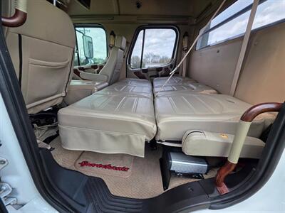 2011 Freightliner M2 112 4X2 4dr Crew Cab - Photo 9 - Middletown, OH 45042