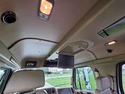 2011 Freightliner M2 112 4X2 4dr Crew Cab - Photo 23 - Middletown, OH 45042