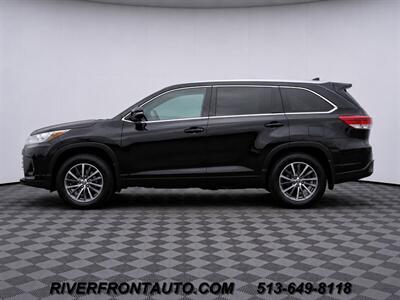 2017 Toyota Highlander XLE AWD 4dr SUV - Photo 6 - Middletown, OH 45042