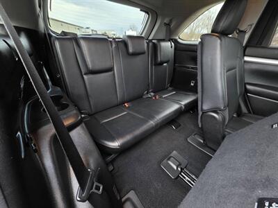 2017 Toyota Highlander XLE AWD 4dr SUV - Photo 26 - Middletown, OH 45042