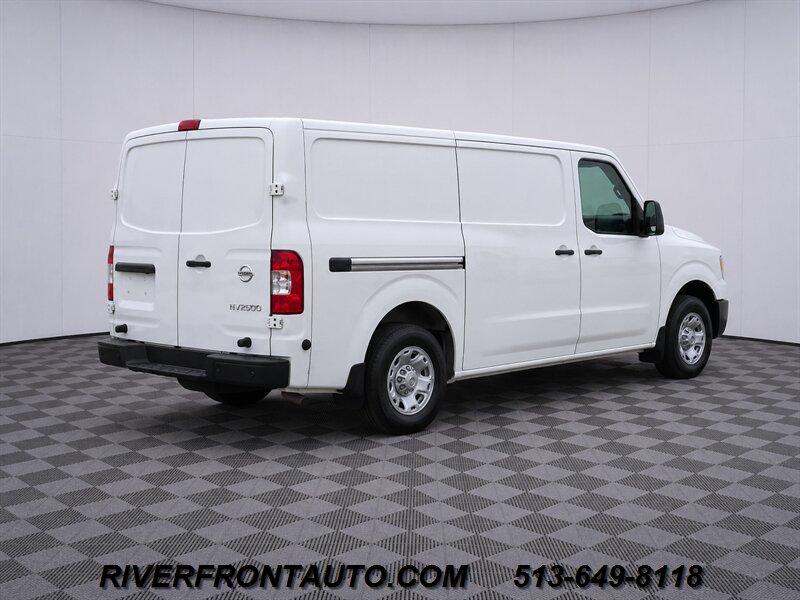 2018 Nissan NV 1500 SV 3dr Cargo Van - Photo 5 - Middletown, OH 45042
