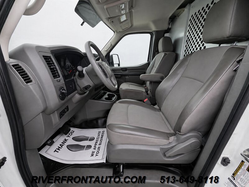 2018 Nissan NV 1500 SV 3dr Cargo Van - Photo 8 - Middletown, OH 45042