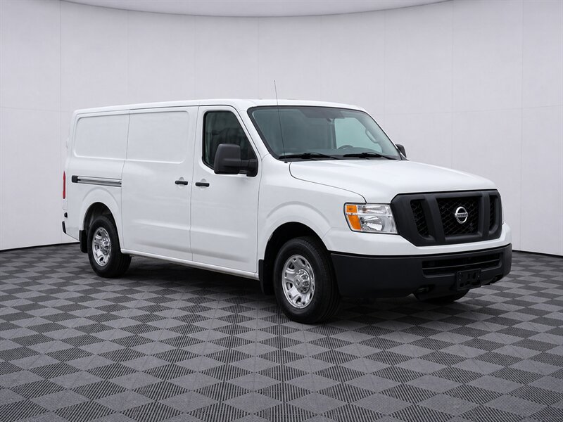 2018 Nissan NV 1500 SV 3dr Cargo Van - Photo 7 - Middletown, OH 45042