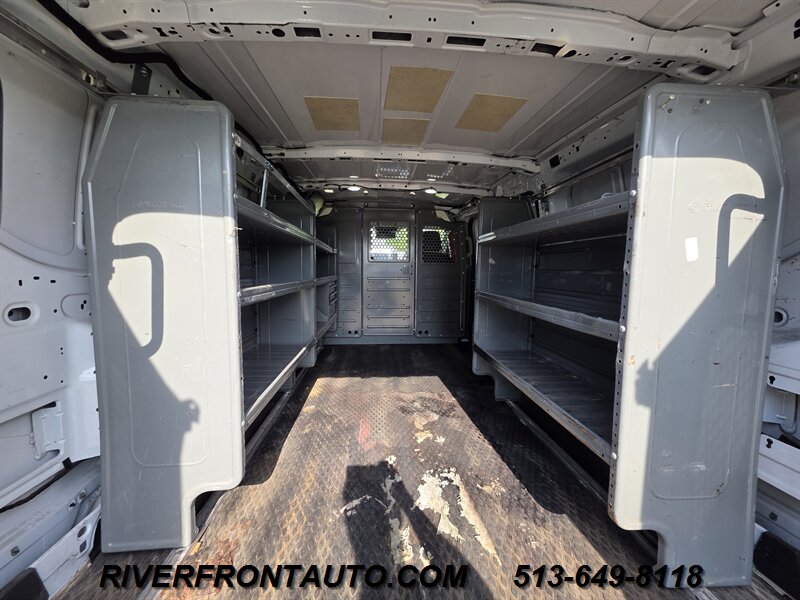 2019 Ford Transit T150 Cargo Van - Photo 15 - Middletown, OH 45042
